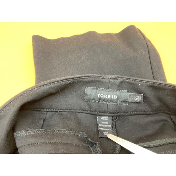 Torrid Black Dress Pants 12S 35"W 30"L 10" Rise Stretchy Comfort - Picture 5 of 6